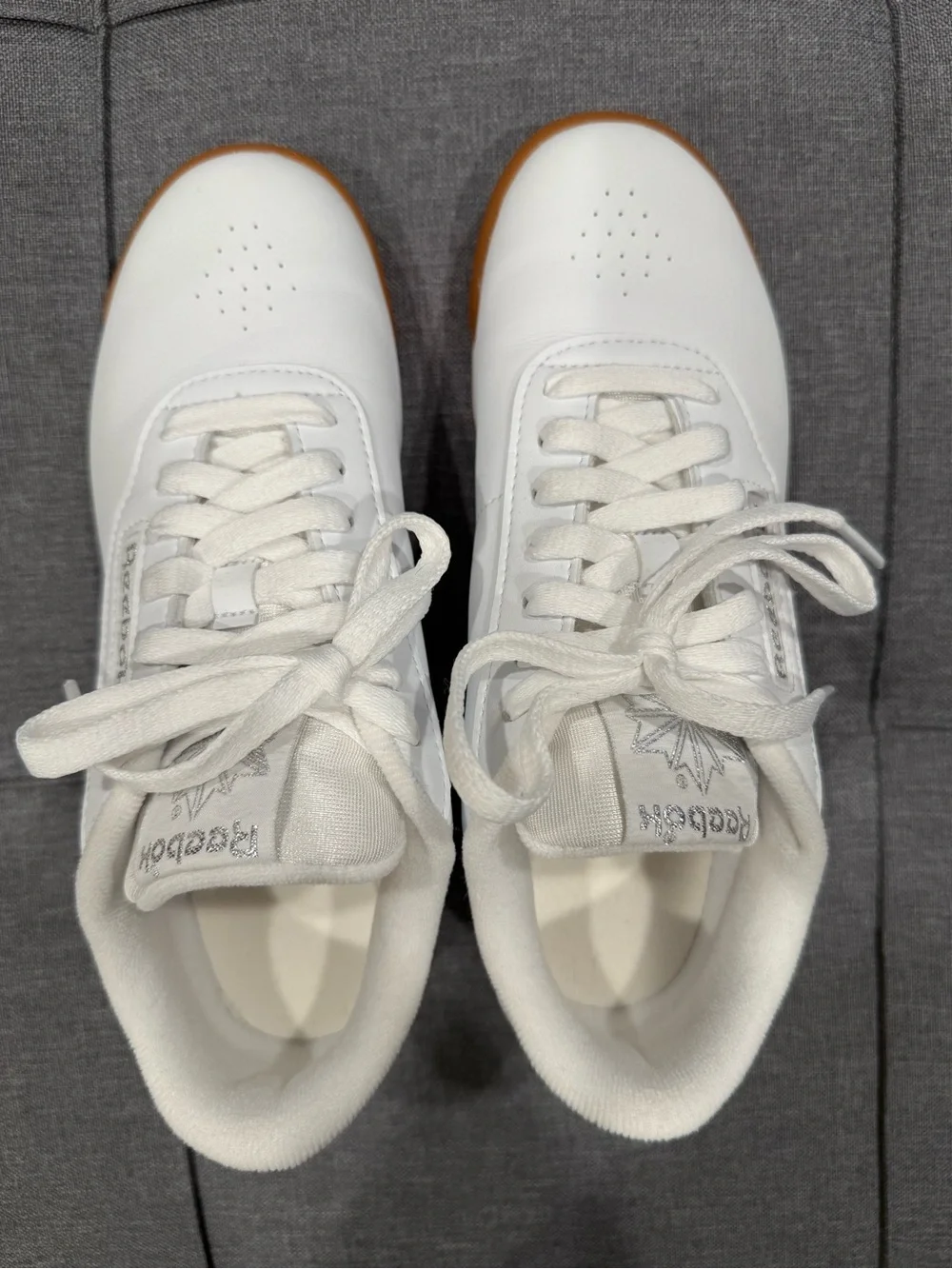 Reebok Classic White Leather women Sneakers with Gum Sole
